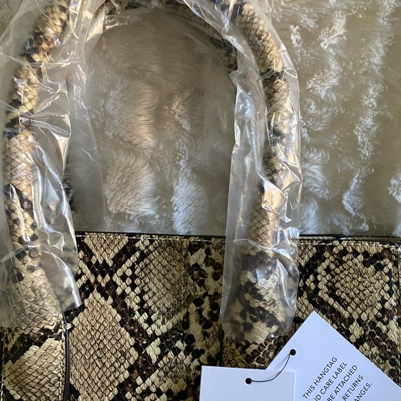 Nice Gift Option! Faux-Leather Snake NWT Oversize Tote Bag Tan Brown - Picture 5 of 16